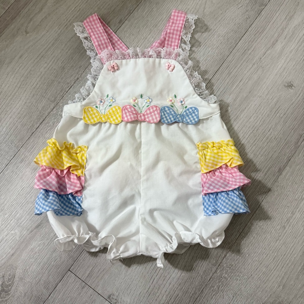 Pink and Blue Ruffle Kids bubble